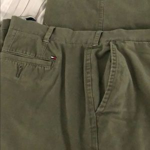 42x32 Flat Front Green Tommy Hilfiger pants